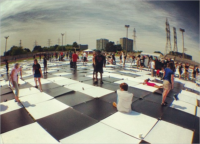 building-the-world-record-qr-code-toronto